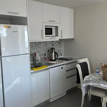 Appartamento Maltepe Adalar Ve Deniz Manzarali Tum Daire Provincia di Istanbul
